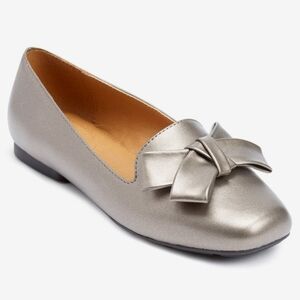 NEW NWT Rafika Comfortview Metallic Silver Flats with Bow 11WW